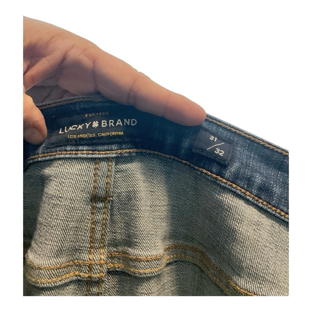 Men’s Lucky Brand jeans Athletic Slim, size 31/32 - Picture 3 of 4